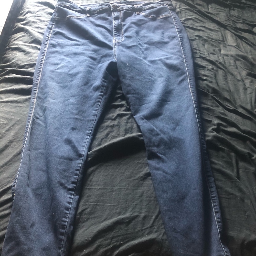 Fashion nova jeans!